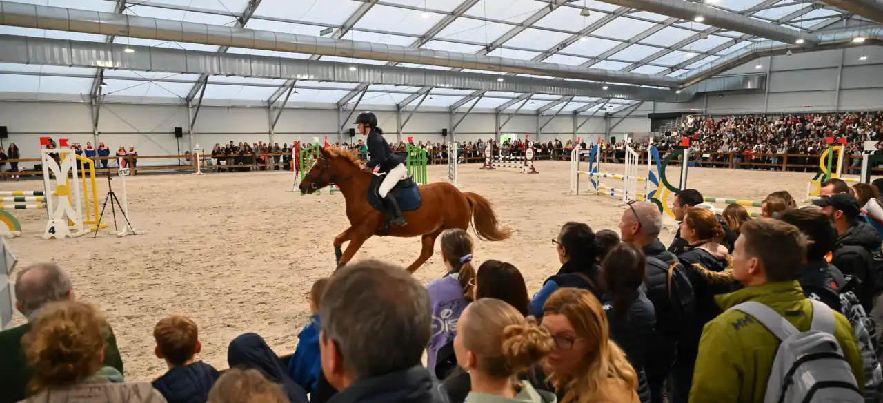 Sport et compétitions en carrière au Salon du Cheval d'Angers